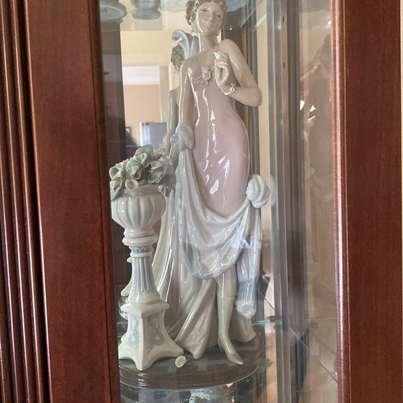 RETIRED 2000  ‘A TOUCH OF CLASS LLADRO’ PORCELAIN FIGURINE - Item# 01005377 - Picture 12 of 12
